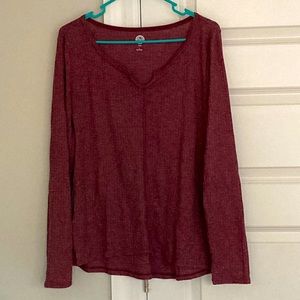 Juniors Size L Burgundy Long-sleeve Tee